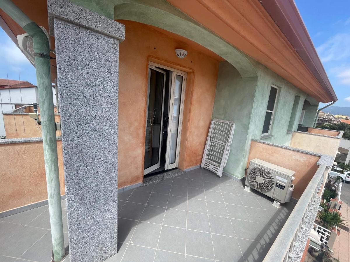 Mansarda San Pietro Apartment Валедория Екстериор снимка